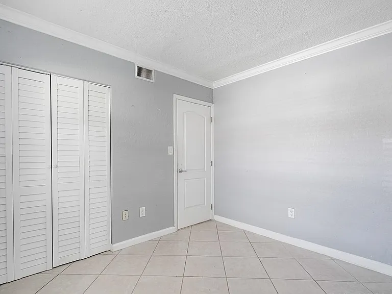 6020 Shakerwood Cir #106 — Photo 9