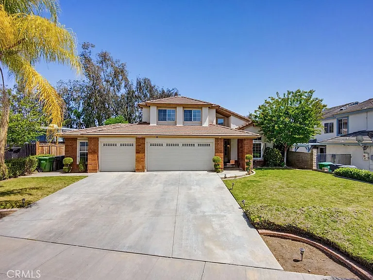 3731 Columbia Cir — Photo 1