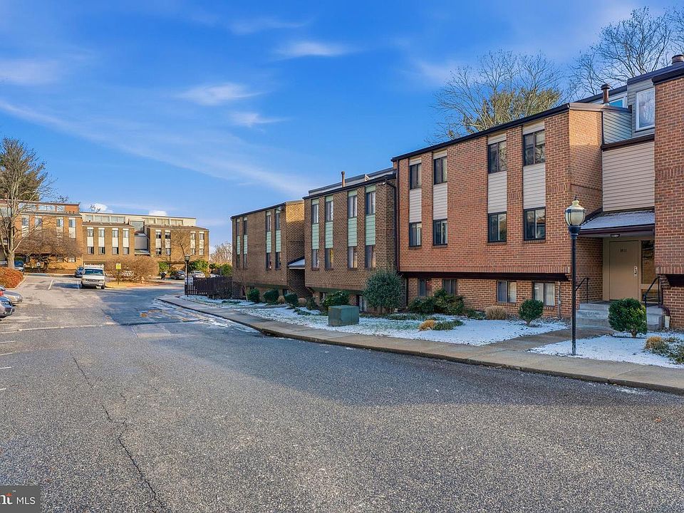 1st image of 1809 Snow Meadow Ln Unit 102