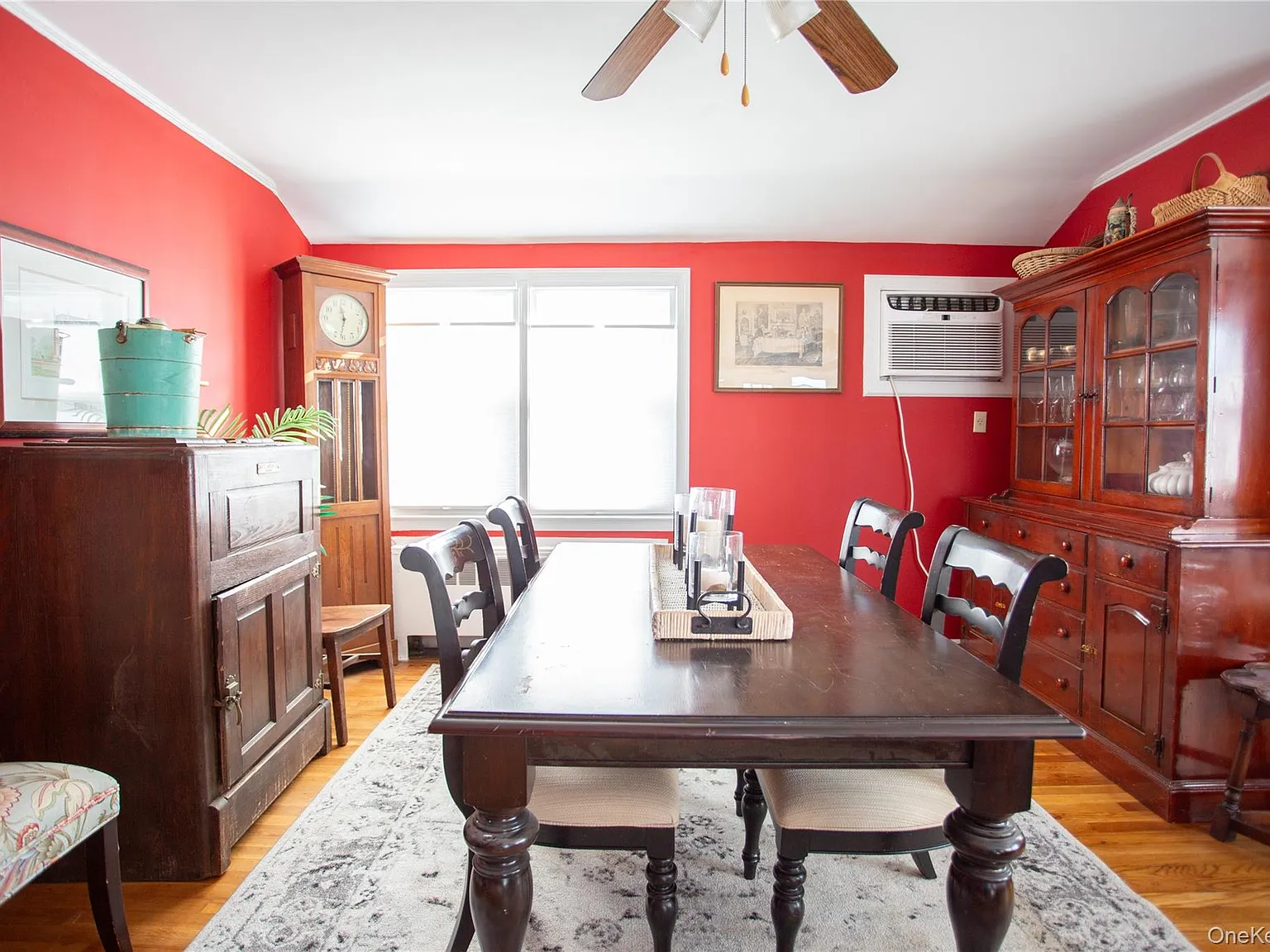 3 bed, 2.0 bath, 1400 sqft, $4,500 — Photo 4