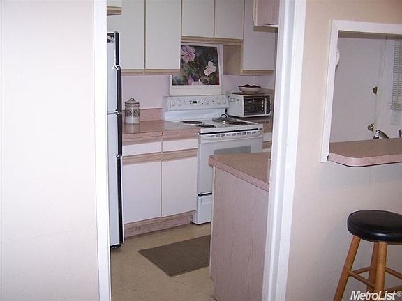 5th image of 3409 Humboldt Way