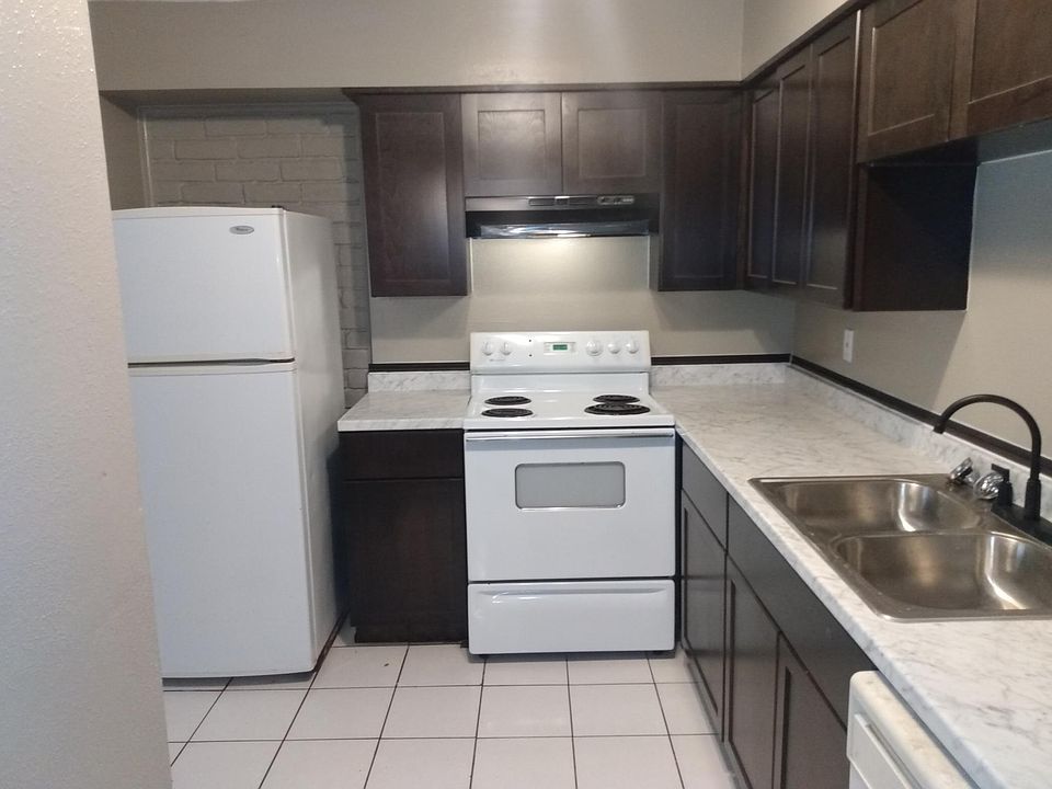 1st image of 7245 Chasewood Dr
