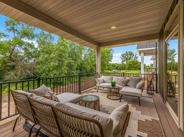 17755 Ellsworth Dr, Lakeville, MN 55044