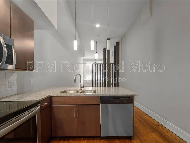 20 E Broad St — Photo 27