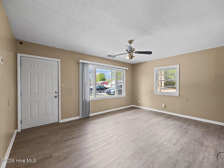 41 Sophia Dr #A — Photo 2