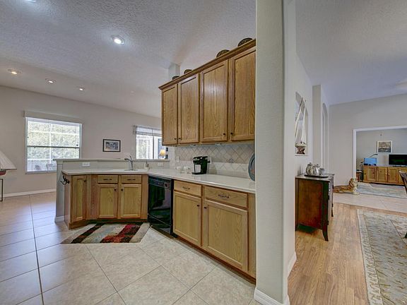 3rd image of 3710 Fringetree Ln