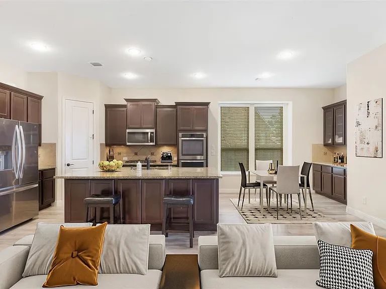 7742 Candlelight Park Ln — Photo 11