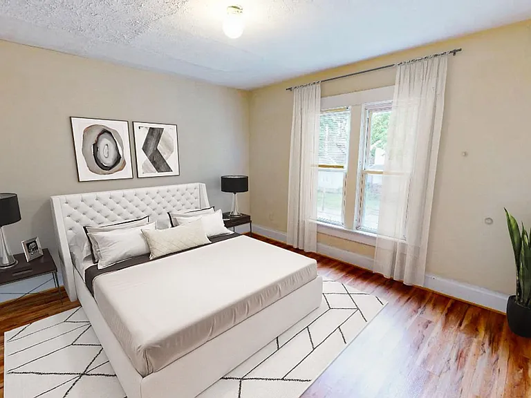 102 E Patterson Ave — Photo 2