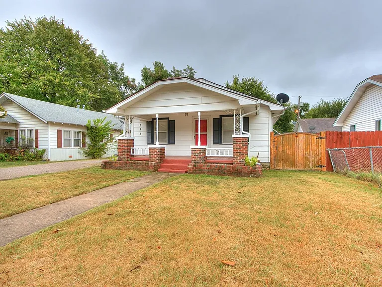 625 W Dewey St — Photo 26