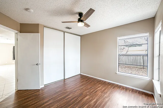 6854 Arbor Springs Dr — Photo 9