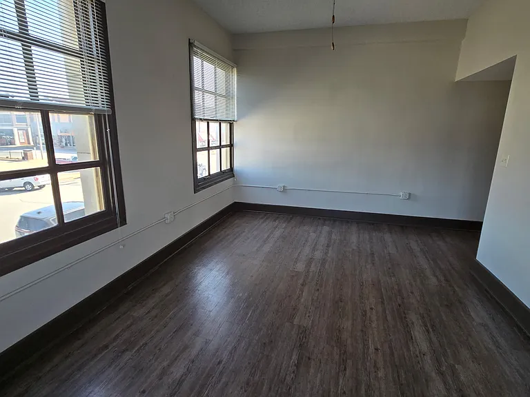 107 W Canadian Ave #2 — Photo 3