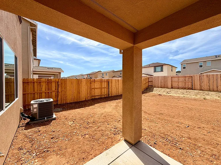 12620 Hereford Ave — Photo 30