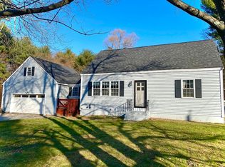 10 Victoria Cir, Pelham, NH 03076