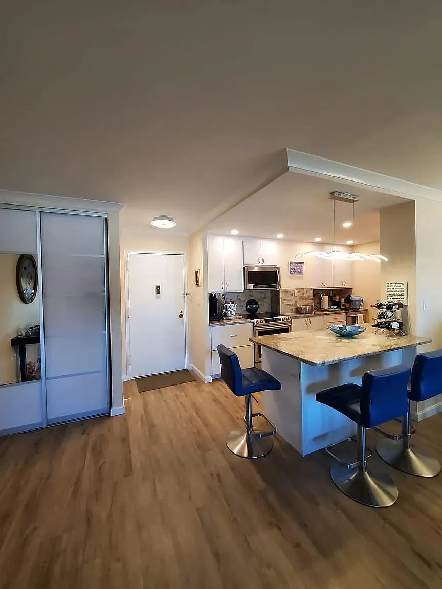 1 bed, 910 sqft, $3,100 — Photo 3