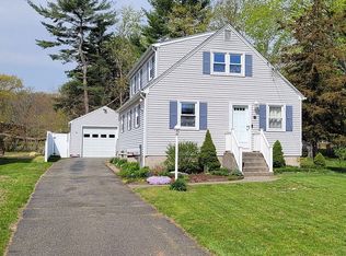 27 3rd St, Windsor Locks, CT 06096