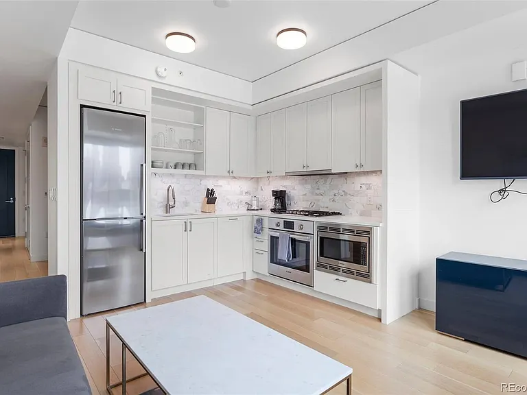 1750 Wewatta St #622 — Photo 2