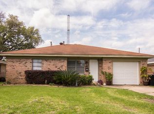 504 S 37th St, Nederland, TX 77627
