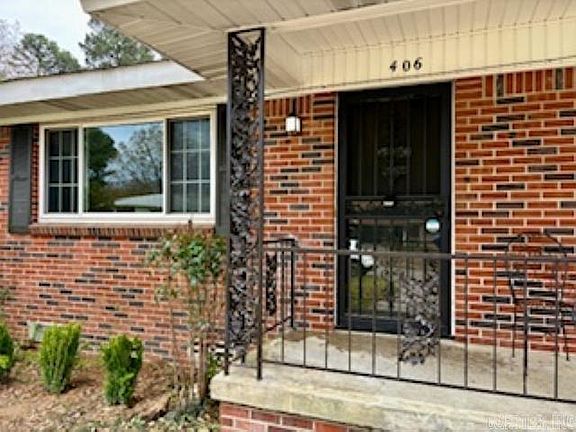 3rd image of 406 Highhill Rd