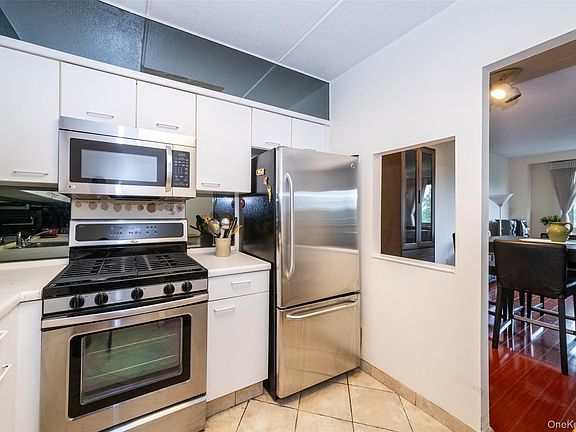 4th image of 701 Pelham Road #5L