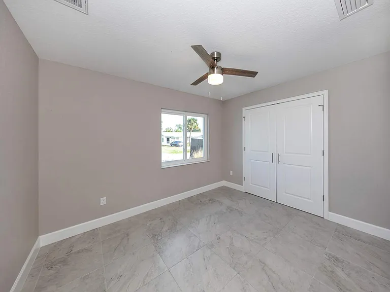 125 Boundary Blvd #B — Photo 4