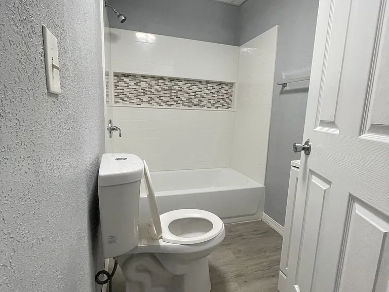 537 Potter St #1 — Photo 10