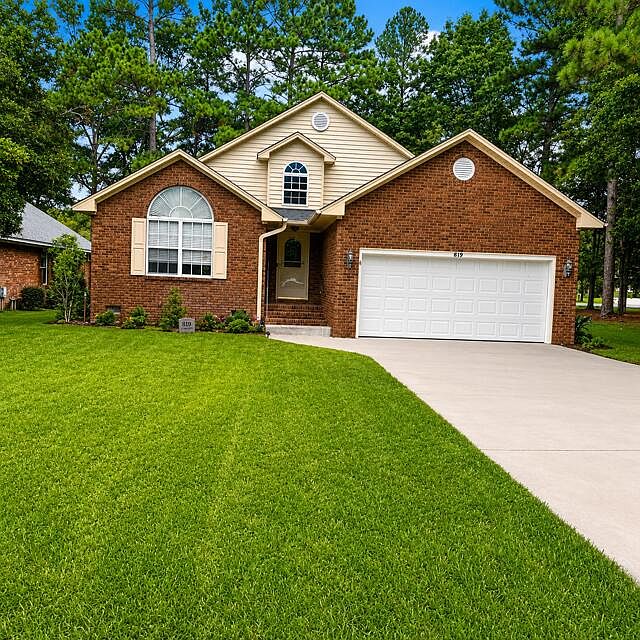 1st image of 819 Bentwood Cir