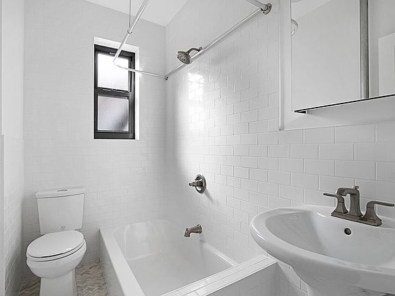 5th image of 2908 31st Ave APT B4