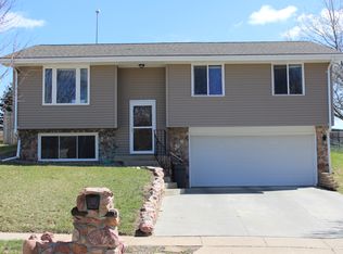 5620 Salt Valley Vw, Lincoln, NE 68512