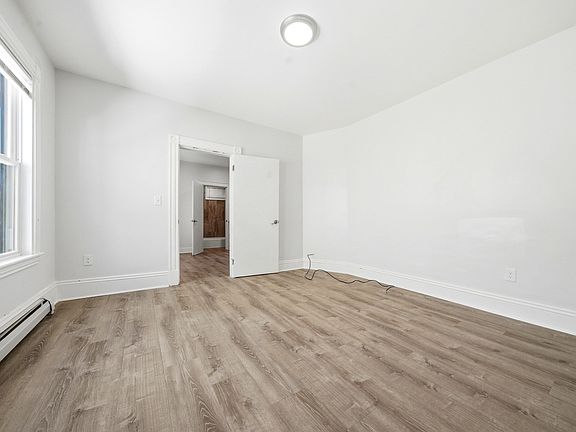 3rd image of 14-16 Ripley St