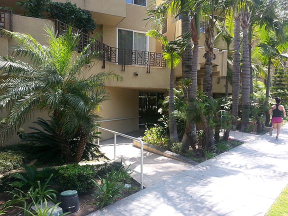 4th image of 4100 Wilshire Blvd APT 403
