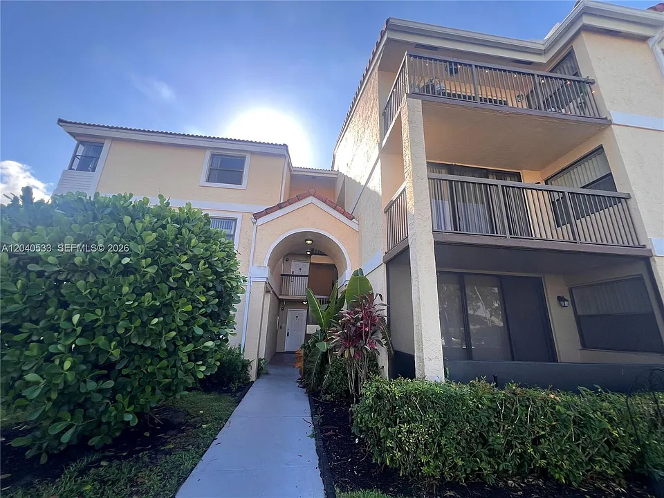 5661 Riverside Dr #101B7