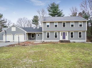 2 Arrow Ln, Acushnet, MA 02743