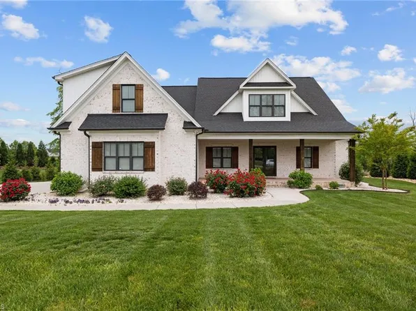 7705 Honkers Hollow Ct, Stokesdale, NC 27357