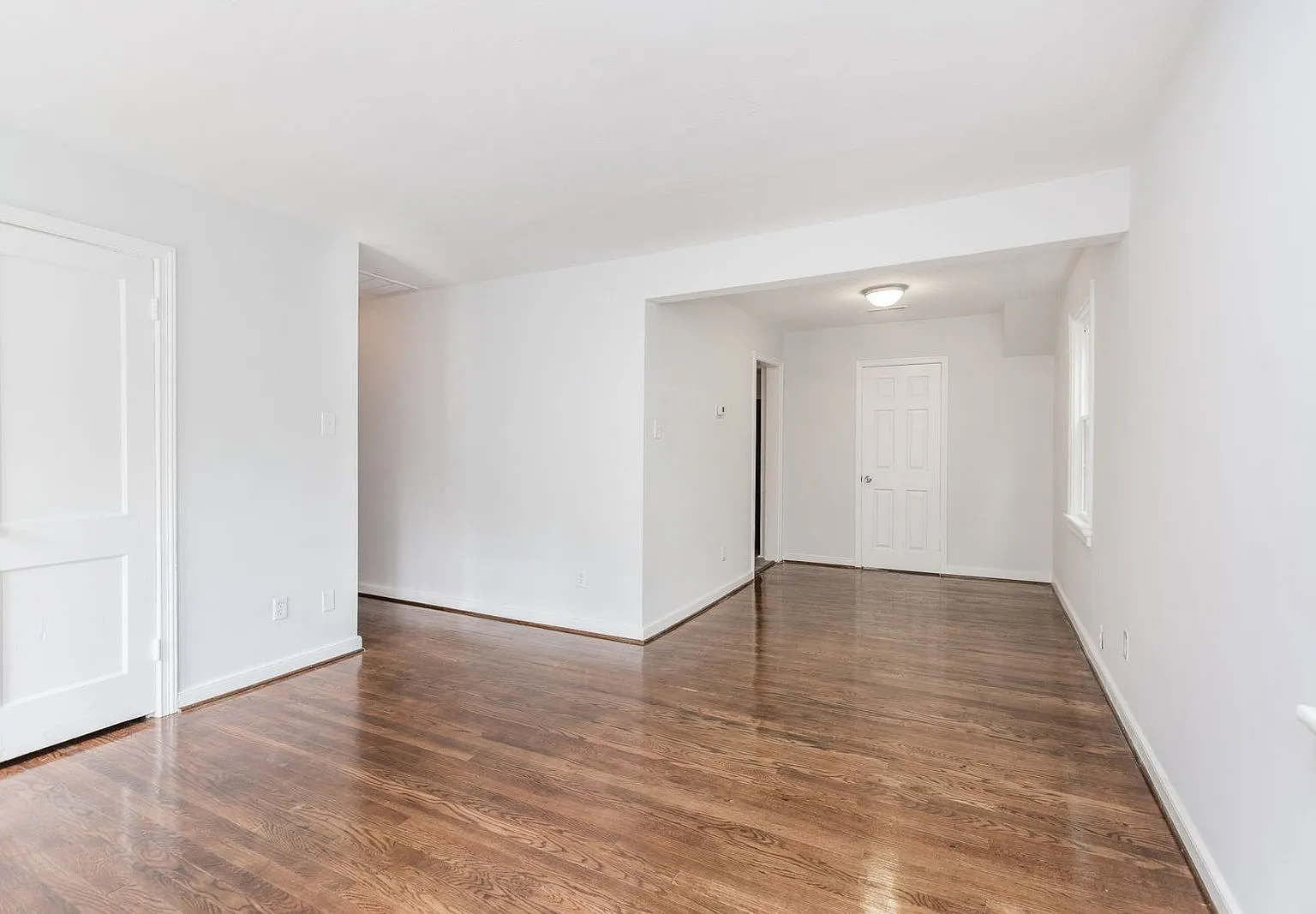 3 bed, 1.5 bath, 1238 sqft, $1,850 — Photo 3