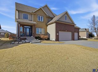 8933 S 30th St, Lincoln, NE 68516