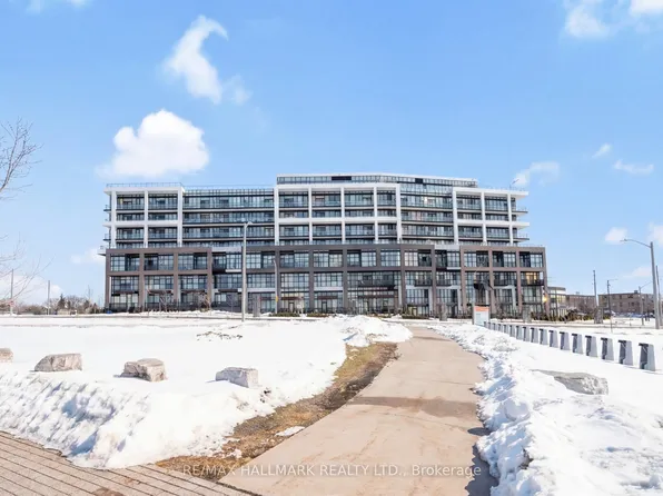 60 George Butchart Dr #621, Toronto, ON M3K 1Y2