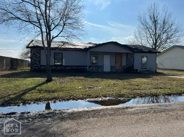 205 12th St, Marked Tree, AR 72365