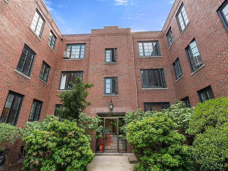 15 Monmouth Ct #5 — Photo 16
