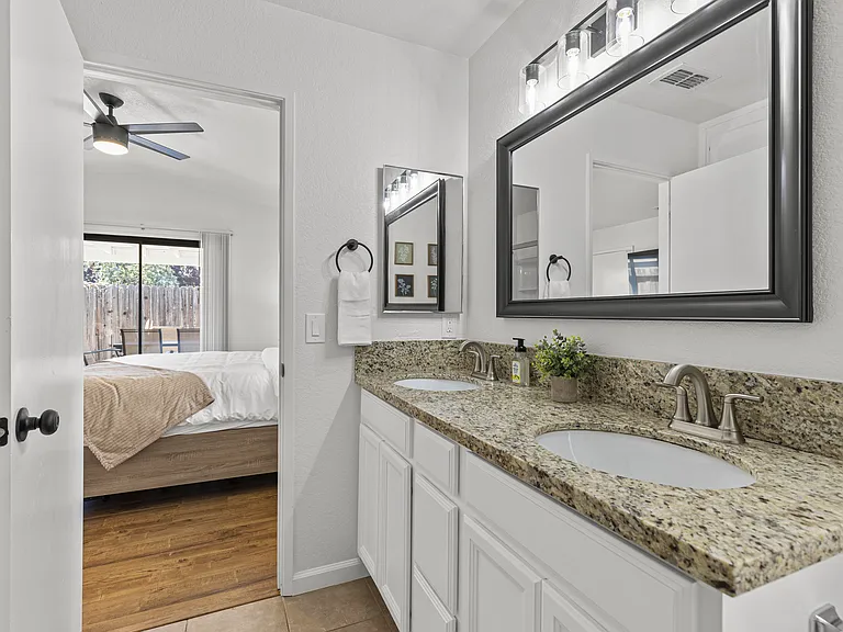 309 Hemphill Way — Photo 15