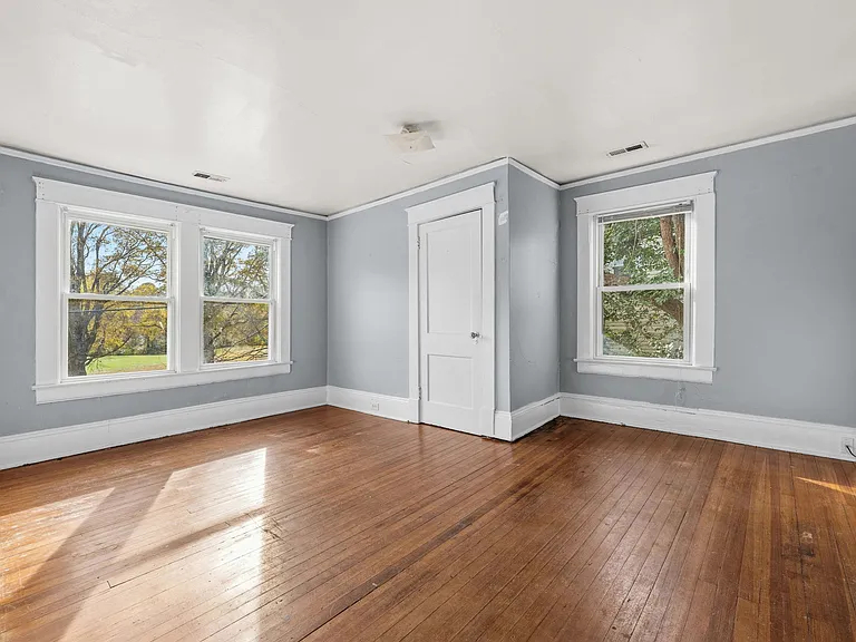 1402 W Market St #1402 — Photo 17