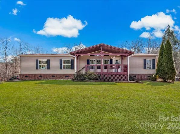 122 Foxtail Heights Dr, Marion, NC 28752