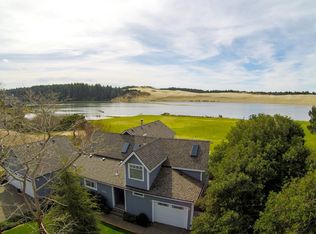 822 1st St, Florence, OR 97439