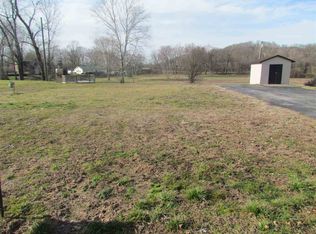 811 Cherrywood Ln, Grayson, KY 41143