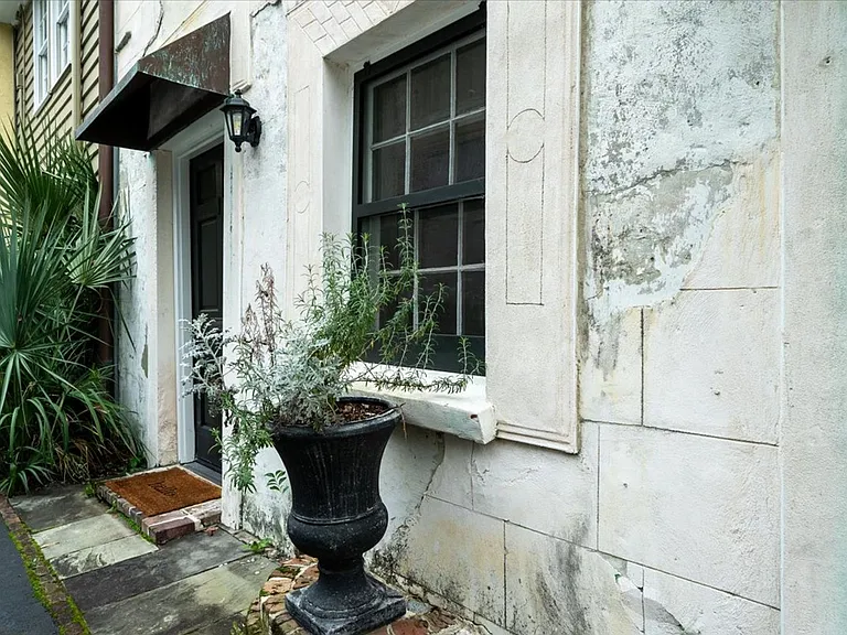 53 Hasell St #J — Photo 3