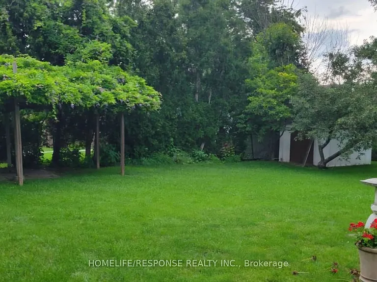 750 Willow Ave — Photo 14