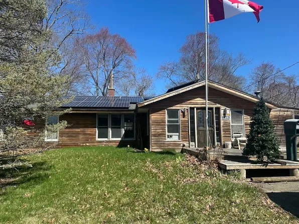 189 Kevin Rd, Brockton, MA 02302