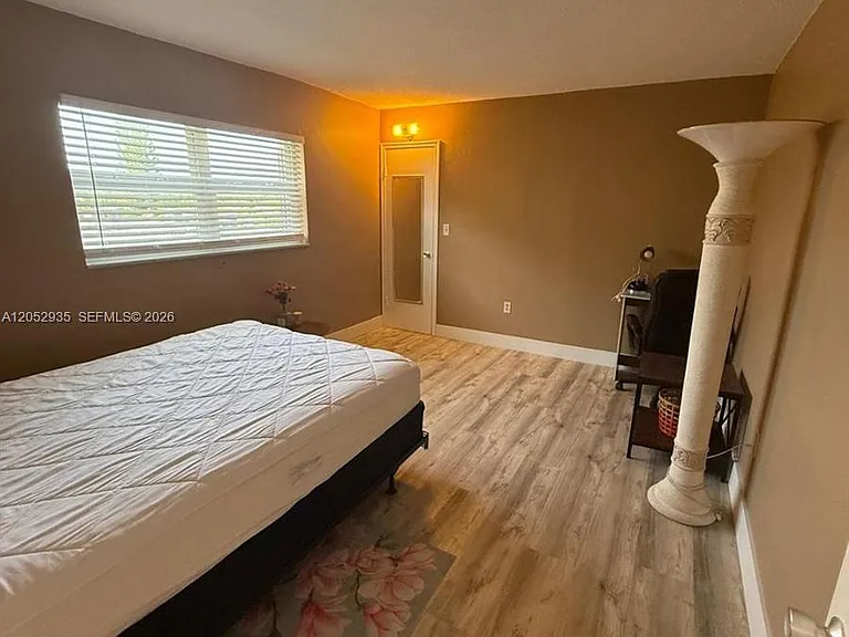 1747 Rodman St #305 — Photo 4