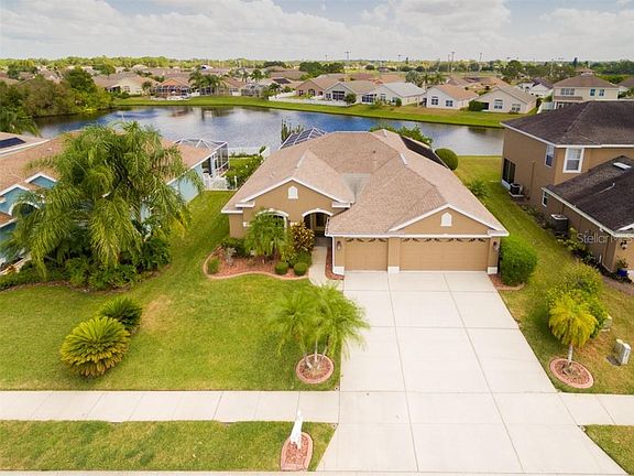2nd image of 2350 Wood Pointe Dr