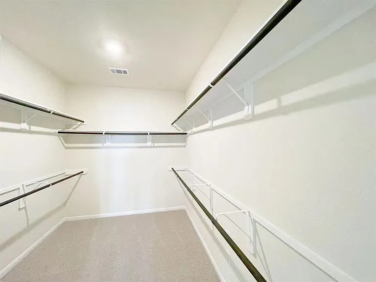 4403 Silvergrass Ln — Photo 16