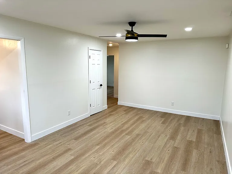 1450 Academy St — Photo 7